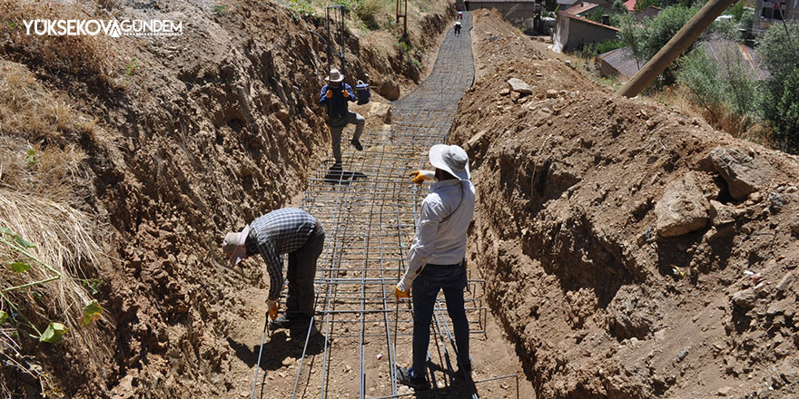 Yüksekova Belediyesi İstinat Duvarlarıyla yolları güçlendiriyor