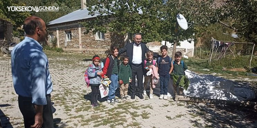 Hakkari Müftüsü Okuş köyleri ziyaret etti