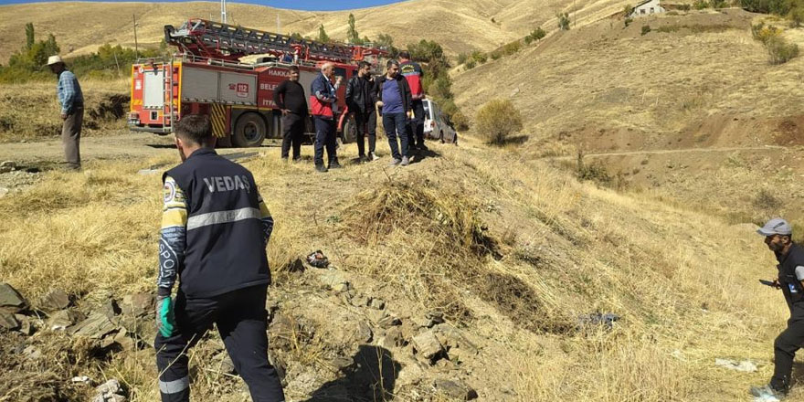 Hakkari’de araç şarampole yuvarlandı: 1 yaralı