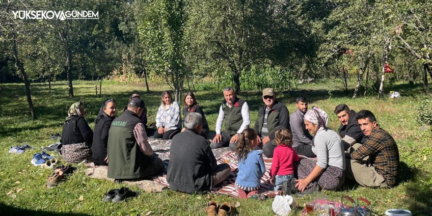 Yüksekova’da çiftçiler bilgilendiriliyor