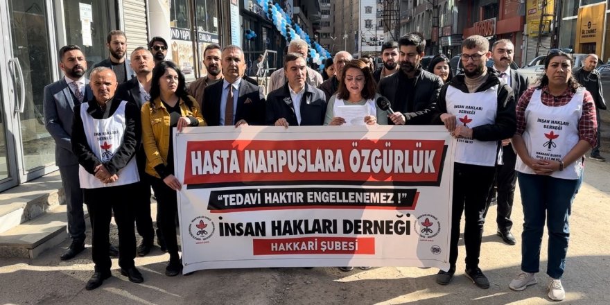 Hakkari İHD: “67 yaşındaki yatalak hasta yatağa kelepçelenmiş”