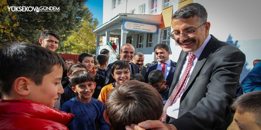 Vali Çelik: “Okuma alışkanlığı bir yaşam şeklidir”