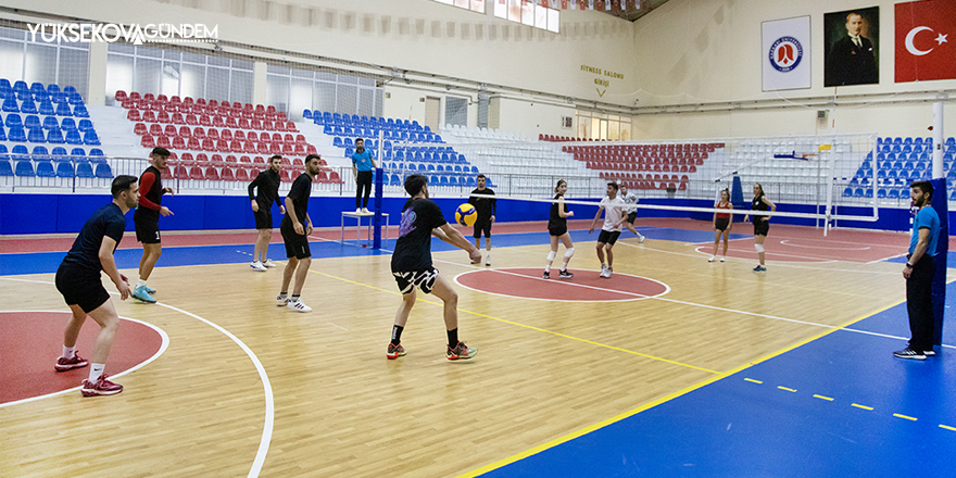 Hakkari Üniversitesi'nde Spor Turnuvaları Başladı