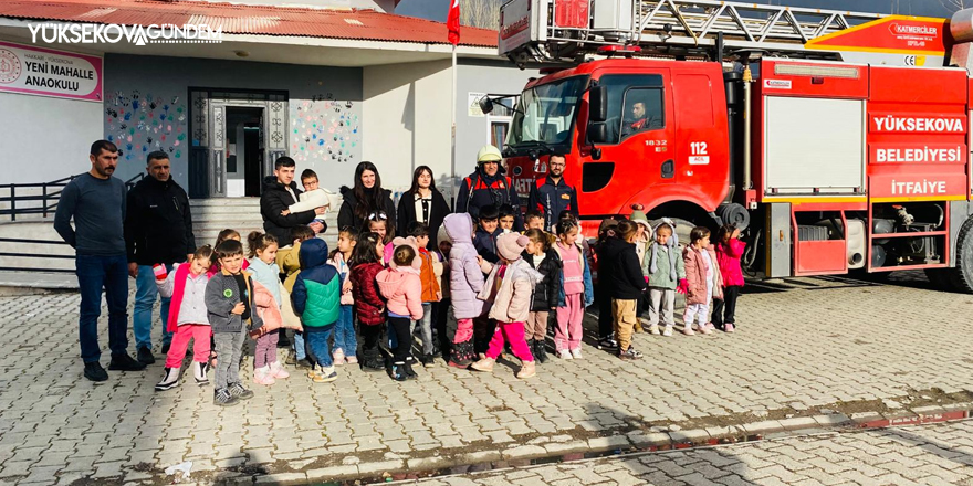 Yüksekova'da Miniklere İtfaiyecilik Mesleği Tanıtıldı