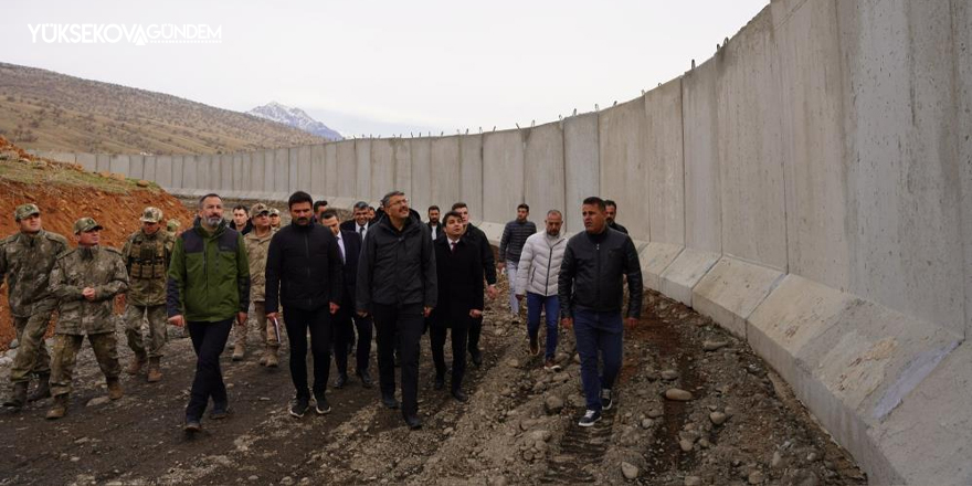 Vali Çelik yapımı devam eden karakol ve sınır duvarı çalışmalarını inceledi