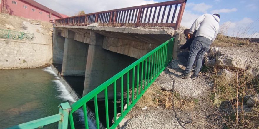 Yüksekova Büyükçay Deresi’nde Güvenlik Çalışmaları: Korkuluklar Onarıldı