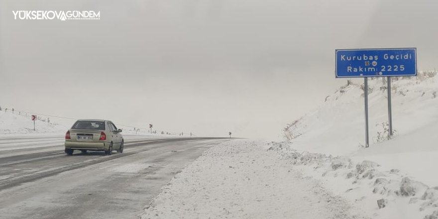 Van Kurubaş Geçidi ulaşıma açıldı