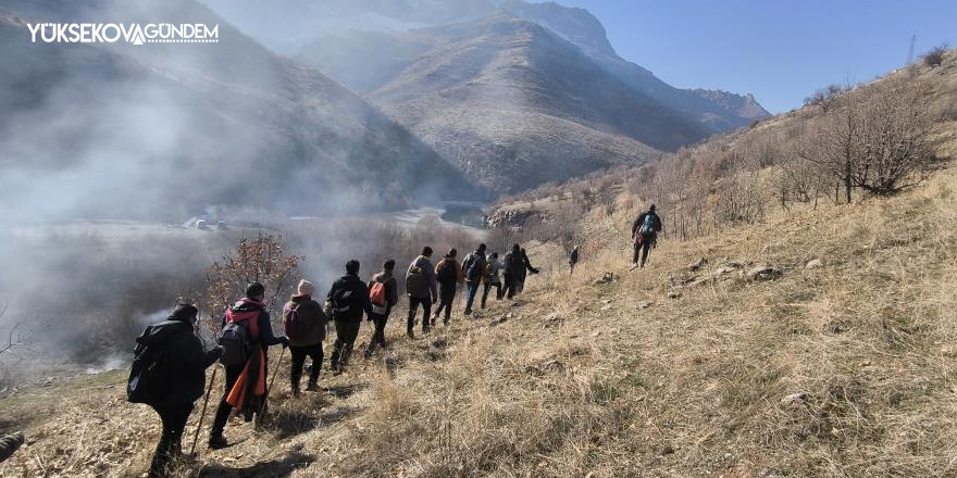 Yüksekovalı dağcılardan Şemdinli’deki kanyonlara doğa yürüyüşü