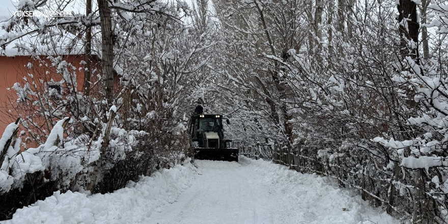 Esendere'de kapanan yollar yeniden ulaşıma açıldı