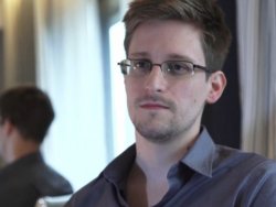 Snowden: Dinlenmeyle ilgili Merkel'e yardım edebilirim