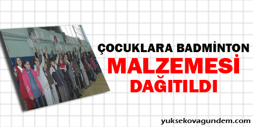 Çocuklara badminton malzemesi