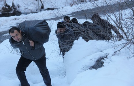 Türküler eşliğinde doğaya yem bırakıldı